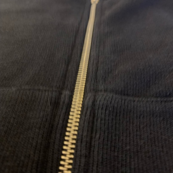 Brandy Melville sweater - Picture 3 of 5